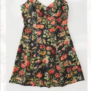 UO Petra Satin Sweetheart Dress